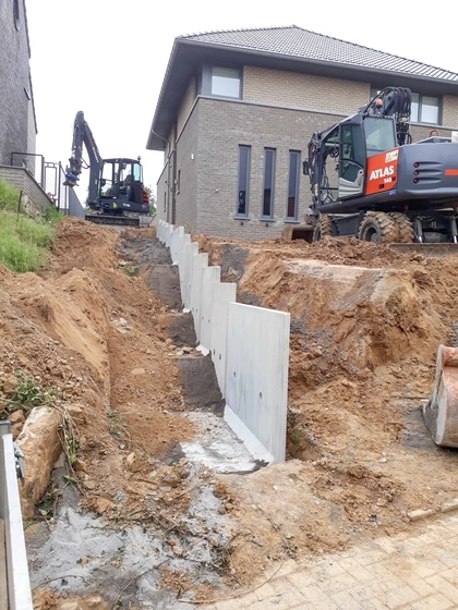  CLF10GS KEERWANDEN, tuinaanleg, betonnen keerwanden, architecten, CBS Beton, infra, Prefab betonnen wanden 9