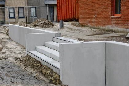 Betonnen Stapstenen, Keerwanden, CBS Beton, Architectuur, trappen, zitbanken 