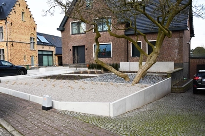 Oprit, voortuin, keerwanden, betonnen keerwanden, CBS Beton, betonplaten