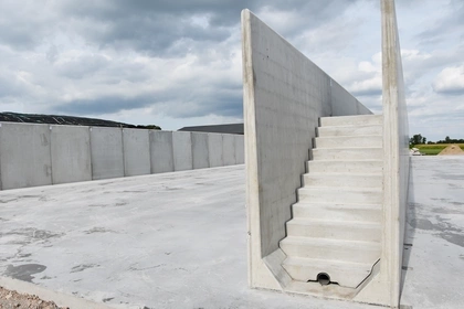 Sleufsilowanden, landbouw, beton wanden, Lembeke, L-wanden 1