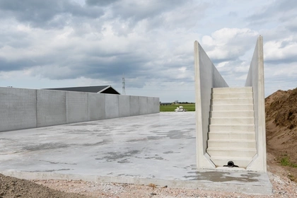 Sleufsilowanden, landbouw, beton wanden, Lembeke, L-wanden 2