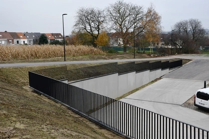 Keerwanden, Red Devils, op-en afritten, CBS Beton, Wielsbeke, Betonnen keerwanden 6