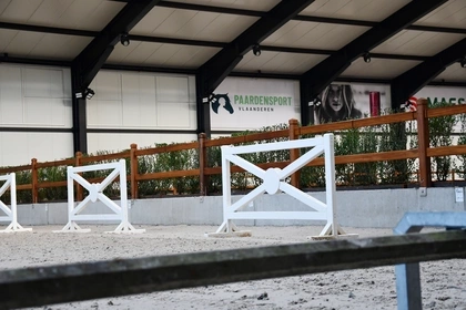 paardenpiste, keerwanden, manege, betonnen wanden, CBS Beton 7