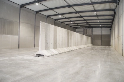 GRAAN T, Opslag Graan, ajuinen en aardappelen, KEERWANDEN, LANDBOUW, BETONDEN WANDEN 