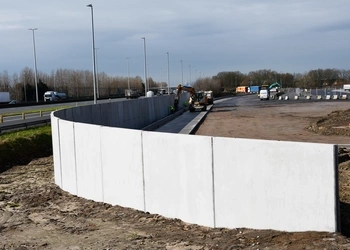 Keerwanden , prefab wanden, betonnen wanden, CLF10GS, CBS Beton, Wielsbeke , geluidswerende wanden