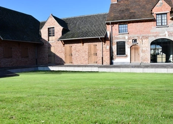  HOEVE IN PETEGEM