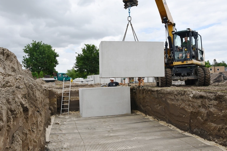 Betonnen Grafkelders, CBS Beton, Wielsbeke, Dubbele en enkele grafkelders 4