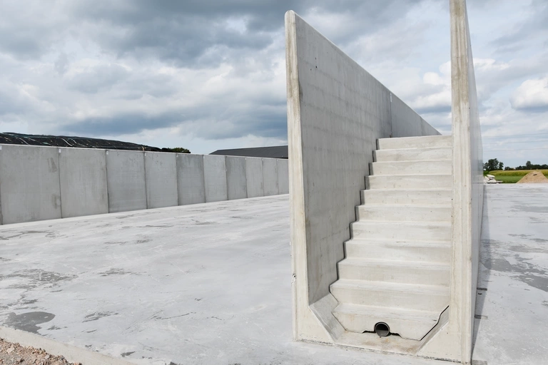 Sleufsilowanden, landbouw, beton wanden, Lembeke, L-wanden 1