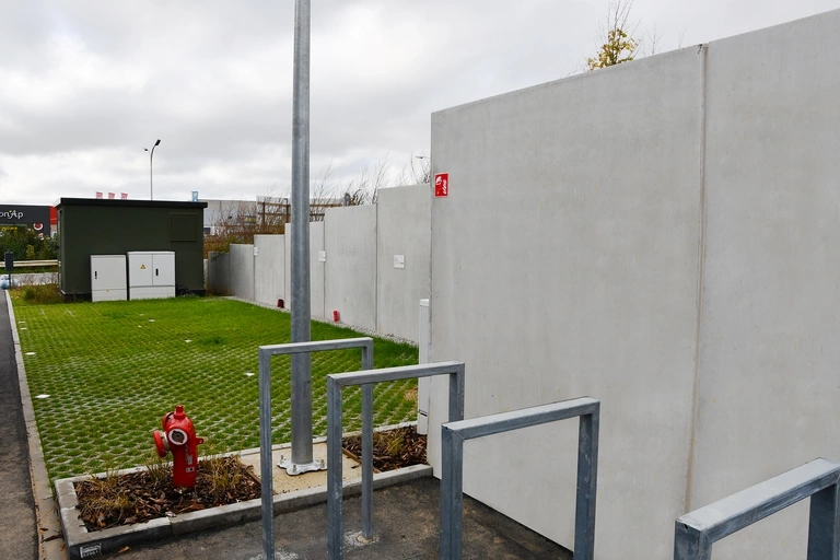 Keerwanden, betonnen wanden, CBS Beton, grondwerken, parking, bedrijf, omwalling, betonnen wanden 6
