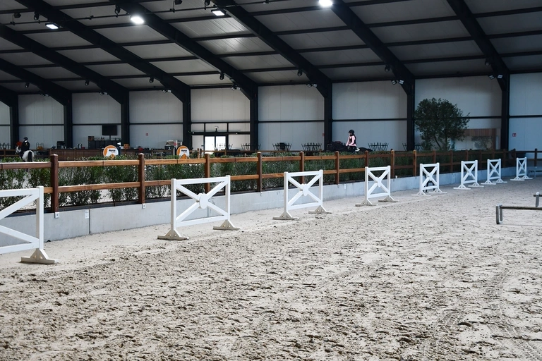 paardenpiste, keerwanden, manege, betonnen wanden, CBS Beton 2