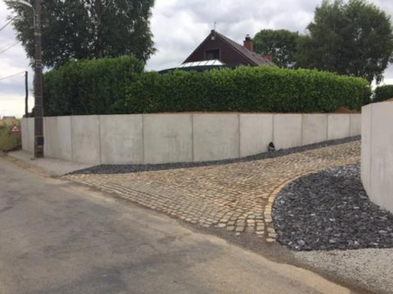 CLG10GS keerwanden, CBS Beton, tuinaanleg, Wielsbeke, tuinarchitecten, hoogteverschillen, betonnen keerwanden, infra 1 